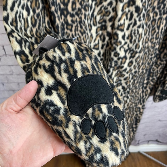 Nick and Nora size small leopard print pajama one piece bodysuit - Picture 4 of 5